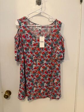 Leota Multicolor Floral Camo Print Scoop Neck Cold Shoulder Top 3L NWT